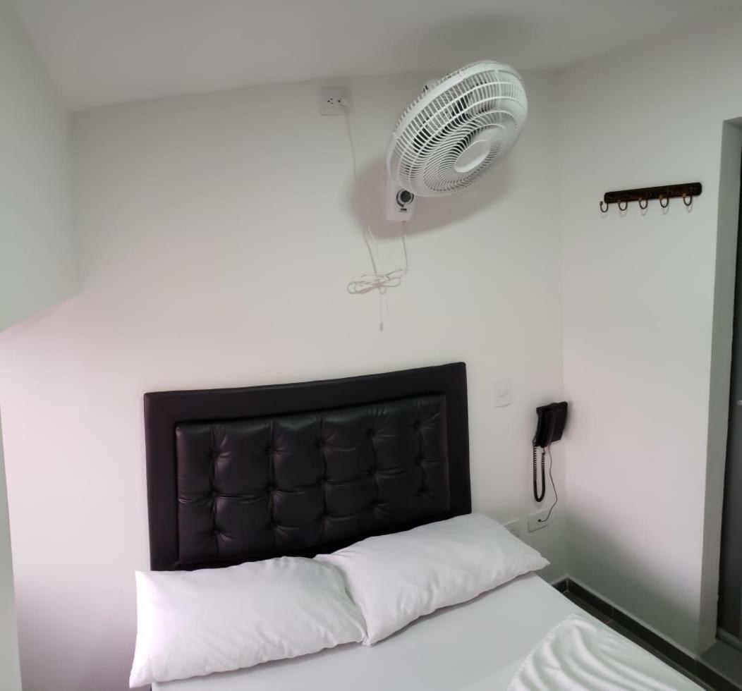 Hotel Zona Express Sandiego 麦德林 外观 照片